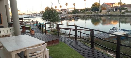 Port Owen Apartment | 6 Sleeper Magical Marina Villa