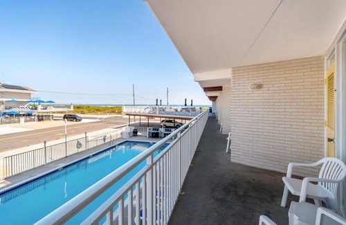 Wildwood Crest Condo | 6201 Ocean Ave, Unit 204 - The Nassau Inn