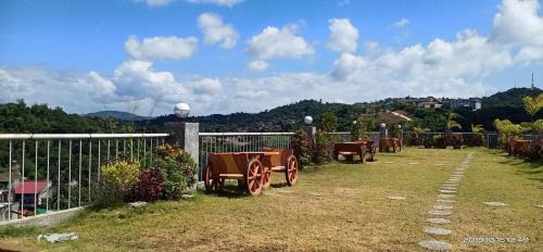 Antipolo Apartment | 641 F A M I L Y with FREE WIFI & NETFLIX!