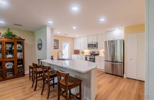 Palmetto Dunes Condo | 688 Queens Grant, Short Walk to the Beach