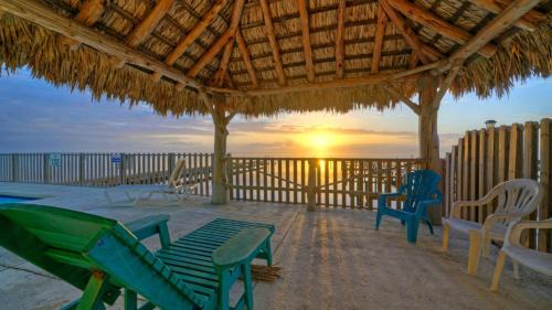 Flour Bluff House | 6BDR Bay Haven w Shared Waterfront Pool Boat Dock Keeper Trout by AvantStay