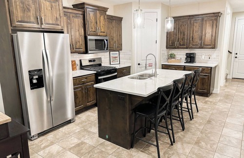 Washington House | 6BR/6.5BA, POOL, Hot Tub, Game Room, Golf-Sleeps 22!