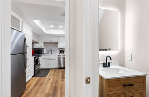 Barrington Oaks House | 6BR ~Heated Pool/Hot tub/Pool Table/Ping Pong Table Arcade w/Ball Pit NearDomain