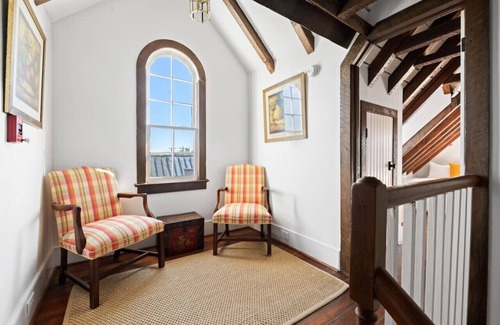 Cannonborough Elliotborough House | 6C at StPhilipSquare, One Block to King, Classic Charleston Comfort