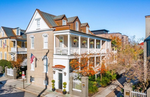 Cannonborough Elliotborough House | 6C at StPhilipSquare, One Block to King, Classic Charleston Comfort