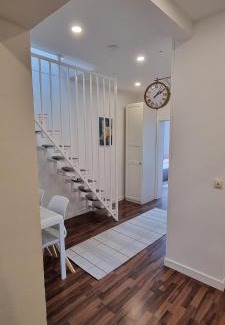 Region Hannover District Apartment | 7-24 Self-Check-In - 120qm - 5 rooms - 2 bathrooms - kitchen - free parking - Yihapartment