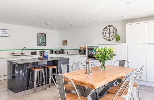 Challaborough House | 7 BEACHDOWN, pet friendly, character holiday cottage in Challaborough