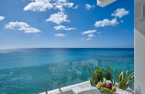 Prospect Villa | 7 Bed Beachfront Villa with direct beach access