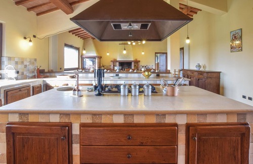 Canino House | 7 bedroom accommodation in Canino