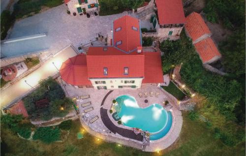 Sestanovac House | 7 Bedroom Gorgeous Home In Grabovac