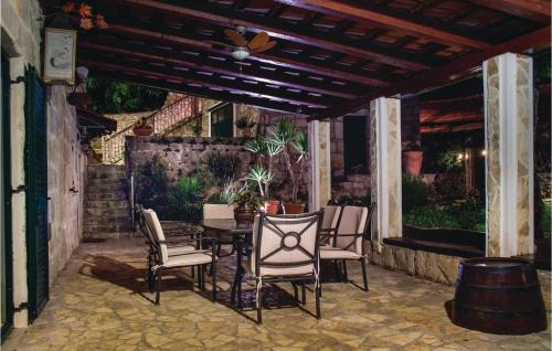 Sestanovac House | 7 Bedroom Gorgeous Home In Grabovac