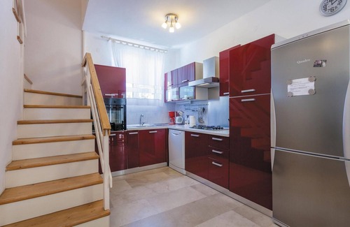 Okrug Donji House | 7 bedroom nice home in Okrug Donji