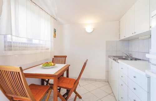 Okrug Donji House | 7 bedroom nice home in Okrug Donji
