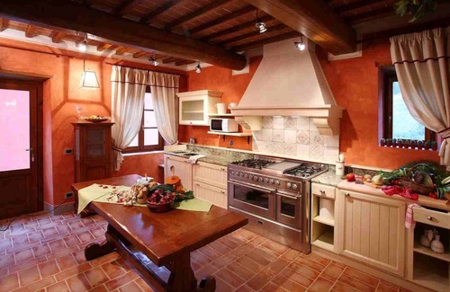 Bivio Pozzo Villa | 7 bedroom villa rental in the Chianti hills of Tuscany, pool, views
