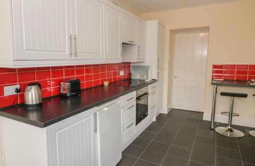 Powfoot Cottage | 7 CUMMERTREES, pet friendly, with a garden in Annan