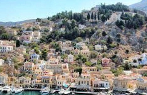 Symi Apartment | 70 m² Apartment ∙ 2 bedrooms ∙ 4 guests