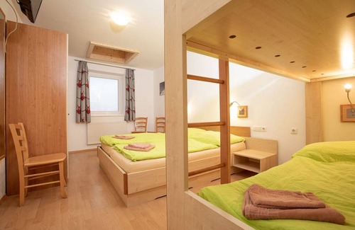 Konigsleiten Apartment | 75 m² Apartment ∙ 4 bedrooms ∙ 10 guests
