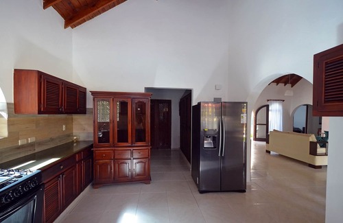 Sosua Villa | 7BD Guest-Friendly Villa with Private Pool, Jacuzzi and Billiard, near Beach!