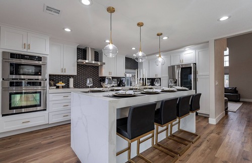 Phoenix House | 7BR/4BATH Getaway w/Arcade Room, HEATED Pool, Billiards, Hot Tub & Mini Golf