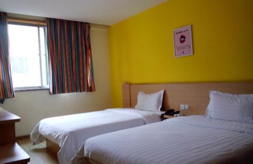 Lianhu Hotel | 7Days Inn Xi'an Northwest University North Gate