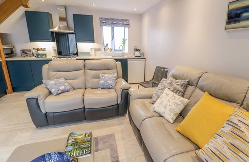 Caersws House | 7EVERN @ PORTH FARM, pet friendly, with a garden in Caersws