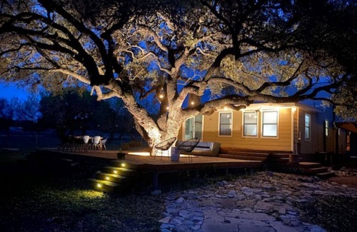 Camp Wood House | 8 Acre Private River Front Sleeps 17-Nomad Ranch
