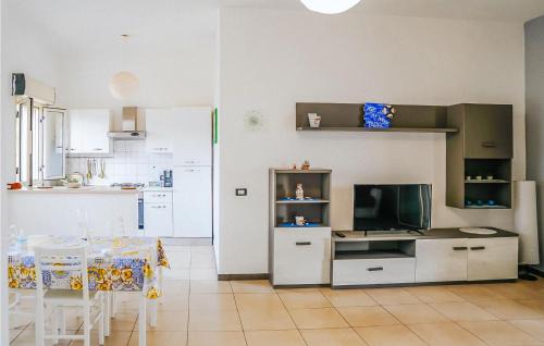 Cava dʼAliga House | 8 Bedroom Gorgeous Home In Cava D'aliga