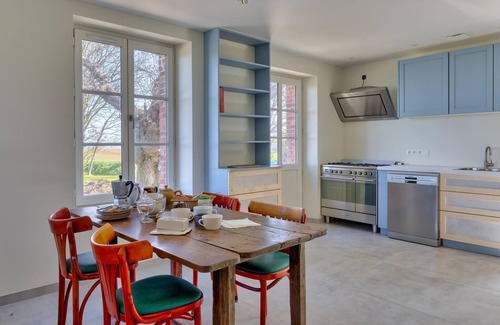 Vattetot-sur-Mer House | 8 bedroom nice home in Vattetot-sur-Mer