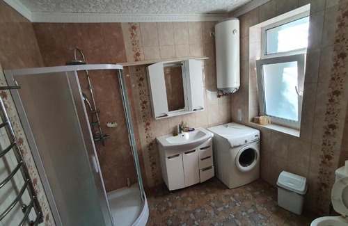 Uman House | 8 min to Raby Nahman