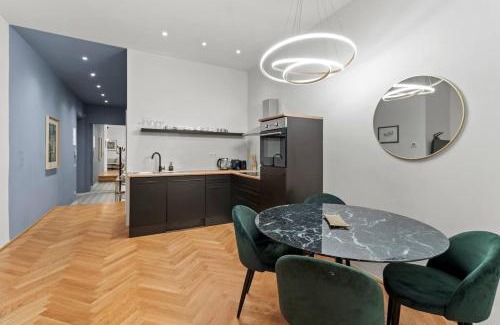 Neubau Apartment | 8 Minutes to Inner City I 5 Min walk to Metro I Wifi