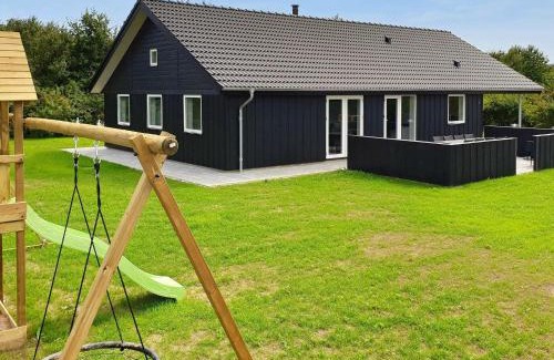 Skovmose House | 8 person holiday home in Sydals