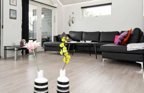 Blavand Strand House | 8 person holiday home in Bl vand