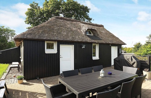 Ertebølle House | 8 person holiday home in Farsø