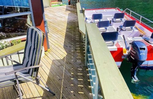 Kalvag House | 8 person holiday home in Kalvåg-By Traum