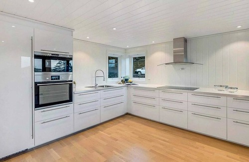 Lyngdal House | 8 person holiday home in lyngdal-By Traum