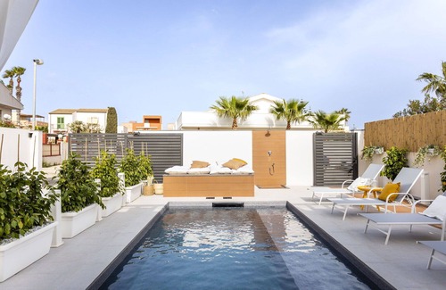 Ispica Villa | 80 meters from sea with pool