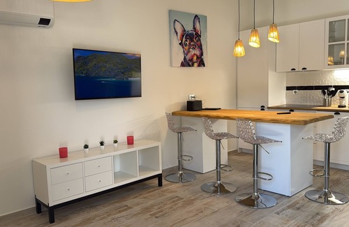 Retur Apartment | 800 m from the beach, modern apartment with terrace on ground floor