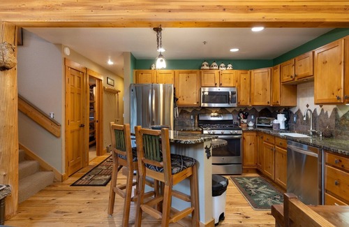 Keystone House | 8766 Trappers Crossing 2 Bedroom Townhouse