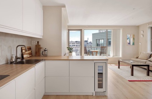 Majorstua Condo | 8th Floor Lux l Balcony l Bathtub l 24/7 Check-In
