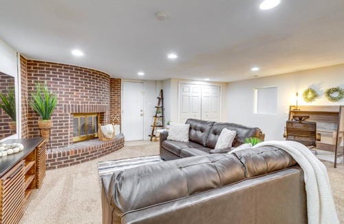 Highland Park Apartment | 9 Mi to Dtwn Denver Aurora Vacation Rental