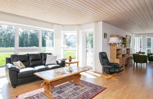 Lyngsa House | 9 person holiday home in Sæby