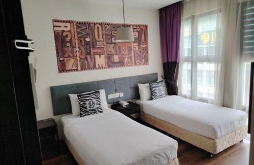 Subang Jaya Hotel | 9 Square Hotel - Subang