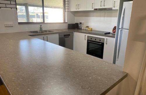 Tatura Hotel | 90 m² Motel ∙ 4 bedrooms ∙ 8 guests