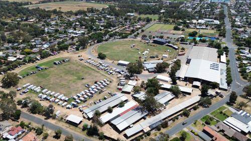 Tatura Hotel | 90 m² Motel ∙ 4 bedrooms ∙ 8 guests