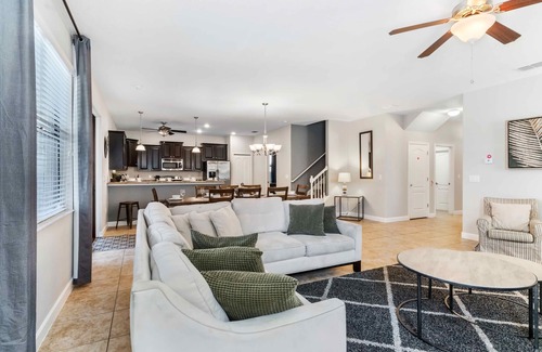 Davenport Cottage | 9117 El Caro Lane