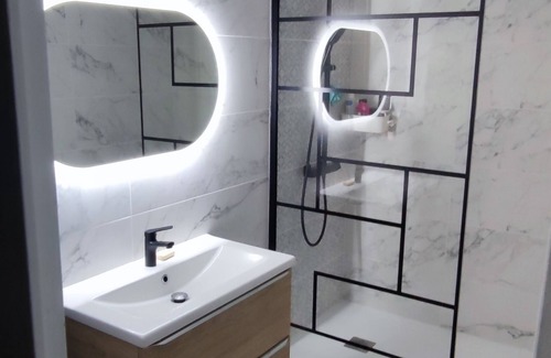 Grand Sud Apartment | 95 m² chic & cosy apartment ideal for families or business travellers