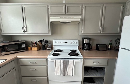 Castle Rock Condo | 971 sf 2 Bedroom 2 Bath Townhouse 3 mi to Westgate