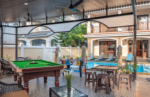 Calangute House | 9BHK Private Swimming Pool Villa with Kids Pool, Seahorse Fountains and Playroom