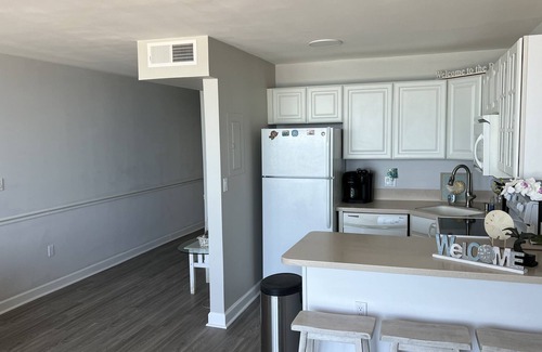 Wilmington Beach Resort | 9th Floor balcony overlooking the ocean in the High Rise Atlantic Towers