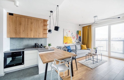 Baluty Apartment | 9th Floor Manufaktura Suite - Parking, Balcony - by Rentujemy